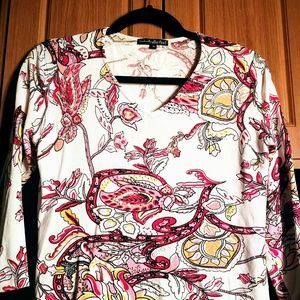 Pierri New York beaded v-neck lightweight sweater